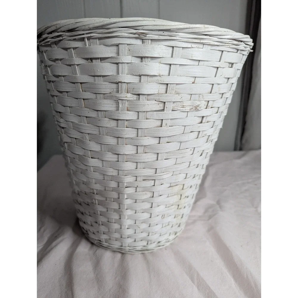 Vtg White Pastel Painted Pink Green Floral Wicker Waste Basket Trash Can planter